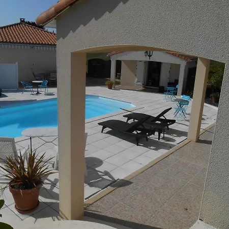 D'hotes La Cozy Bed & Breakfast Cozes