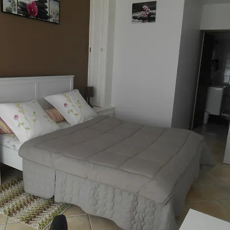 D'hotes La Cozy 2*