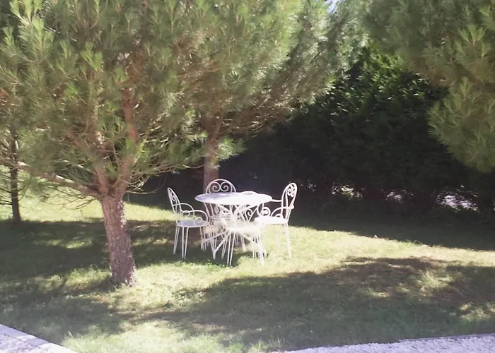 D'hotes La Cozy Bed & Breakfast 3*